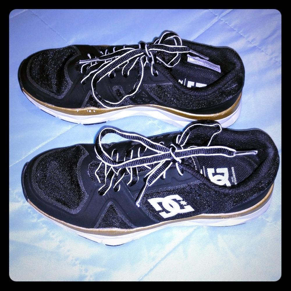 $⬇️ 🖤 DC Unilite Trainer Athletic Shoes Size 7 🖤